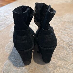 Tom’s wedge boots black suede size 8.5